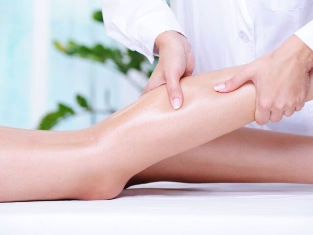 Massage on the foot