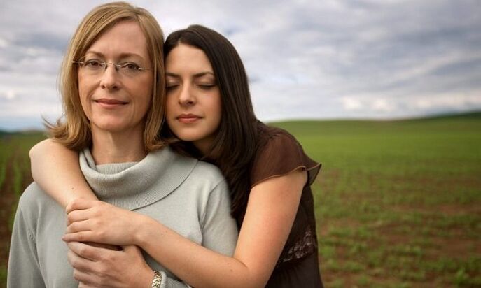 mother and daughter with varicose veins