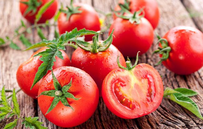 Tomatoes do an excellent job with inflammation and pain in varicose veins